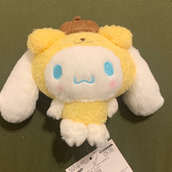 Sanrio Accessories - Cinnamoroll 20th Anniversary Plush Keychain
